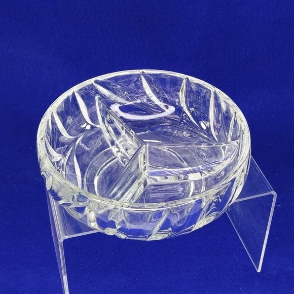 Serving Bowl Divided Simple Leaf Design Vintage Glass Home Decor 6" Dia - Picture 2 of 6